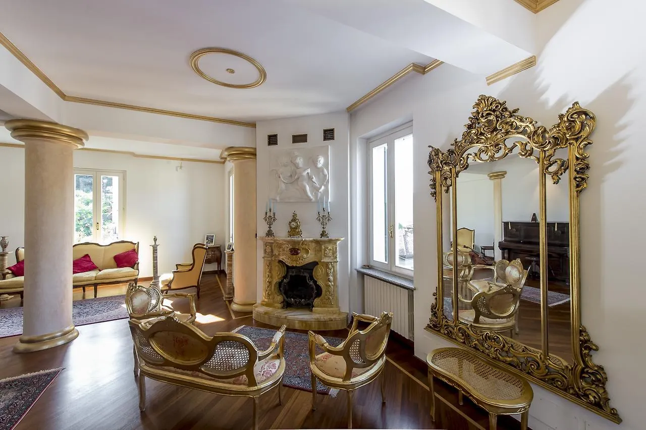 Villa Puccini Bed & Breakfast Lecco 3*,  Italy