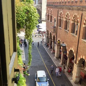  Apartment Casa Martini Piazza Erbe Italy